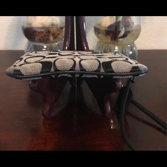 Coach Wristlet - Picture 4 of 5